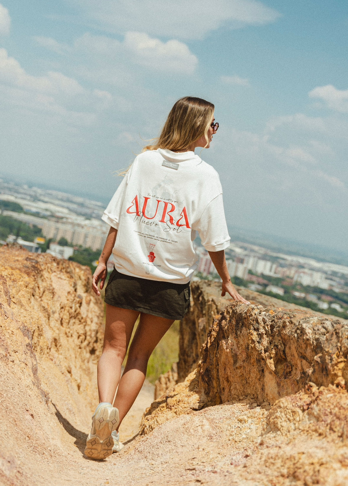 Camiseta Aura Vibes “Nuevo sol”